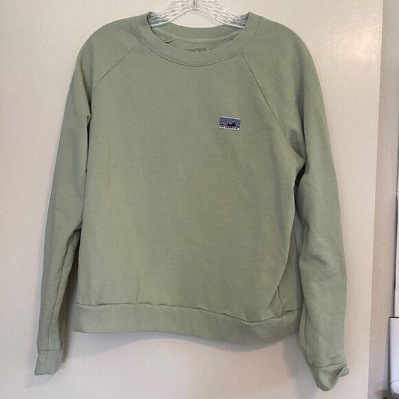 Patagonia Tops - Like New, Patagonia Women's Size Medium Sage Green Raglan Sleeve Sweatshirt
